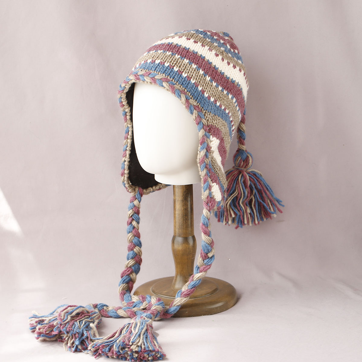 Winter Trapper Hat - Czapka z dzianiny bomberbraid, robiona ręcznie,