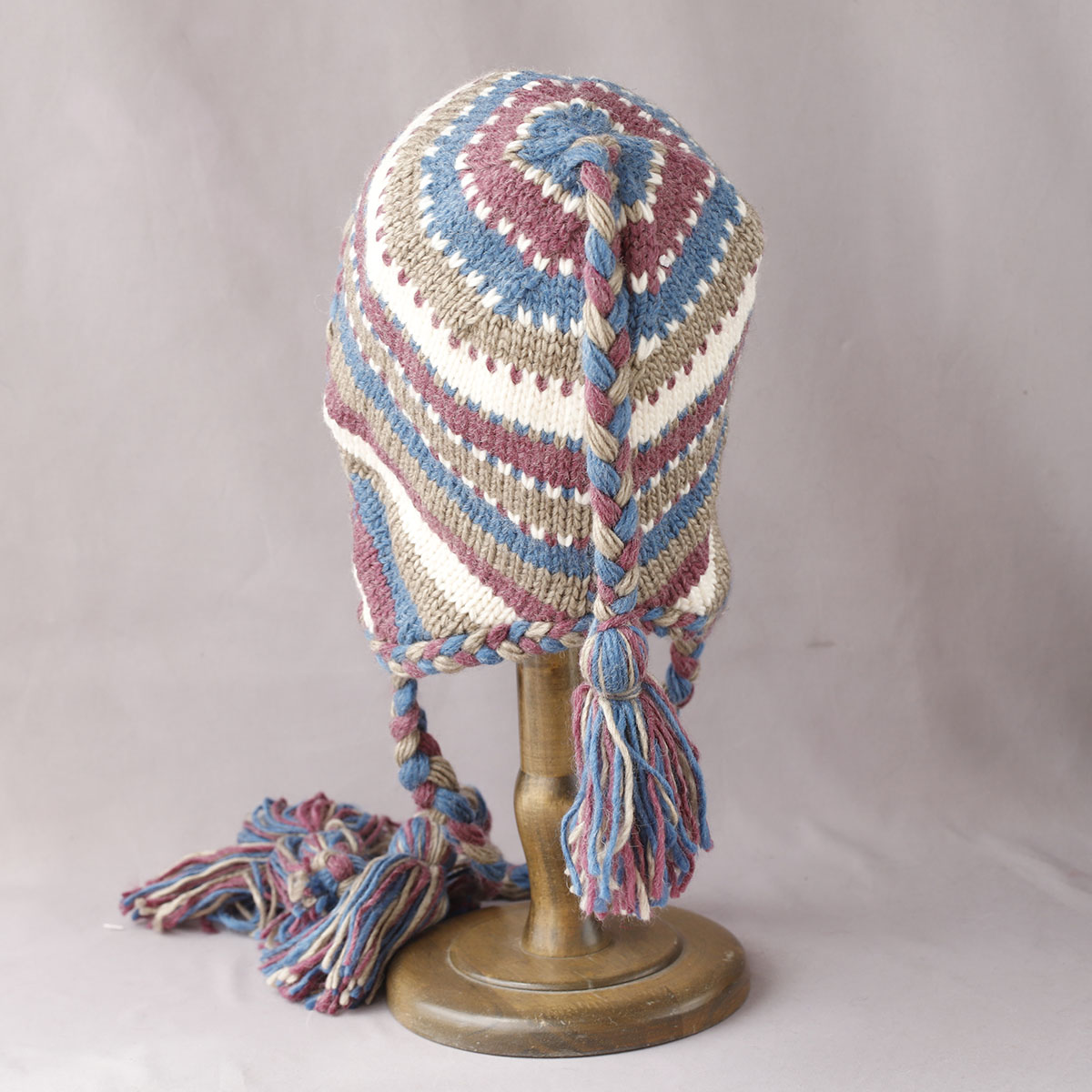 Czapka z dzianiny bomberbraid, – Winter Trapper Hat recenzja i cena